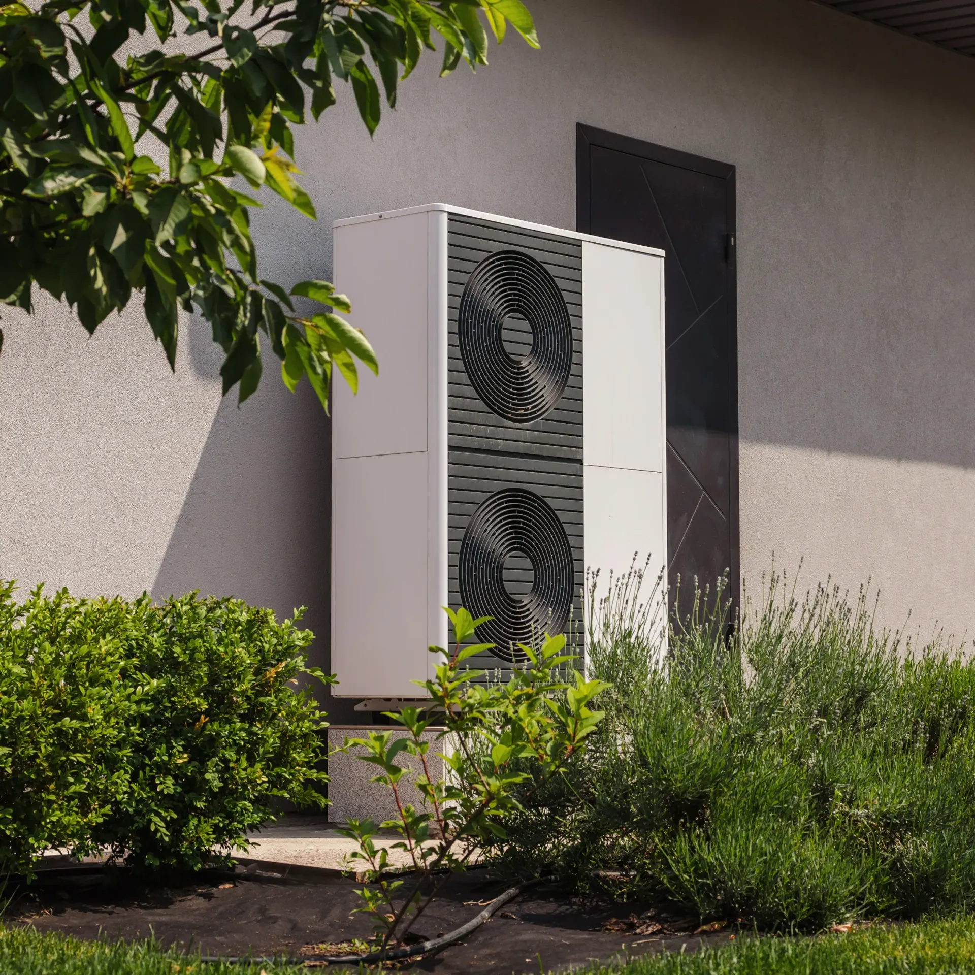 Wärmepumpe an der Hauswand